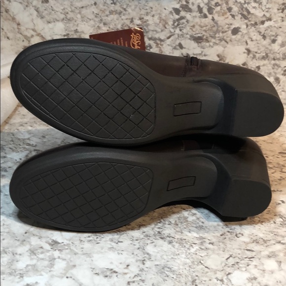 NWT Pure Sole Radisson Brown Leather Heeled Boot - Picture 10 of 12